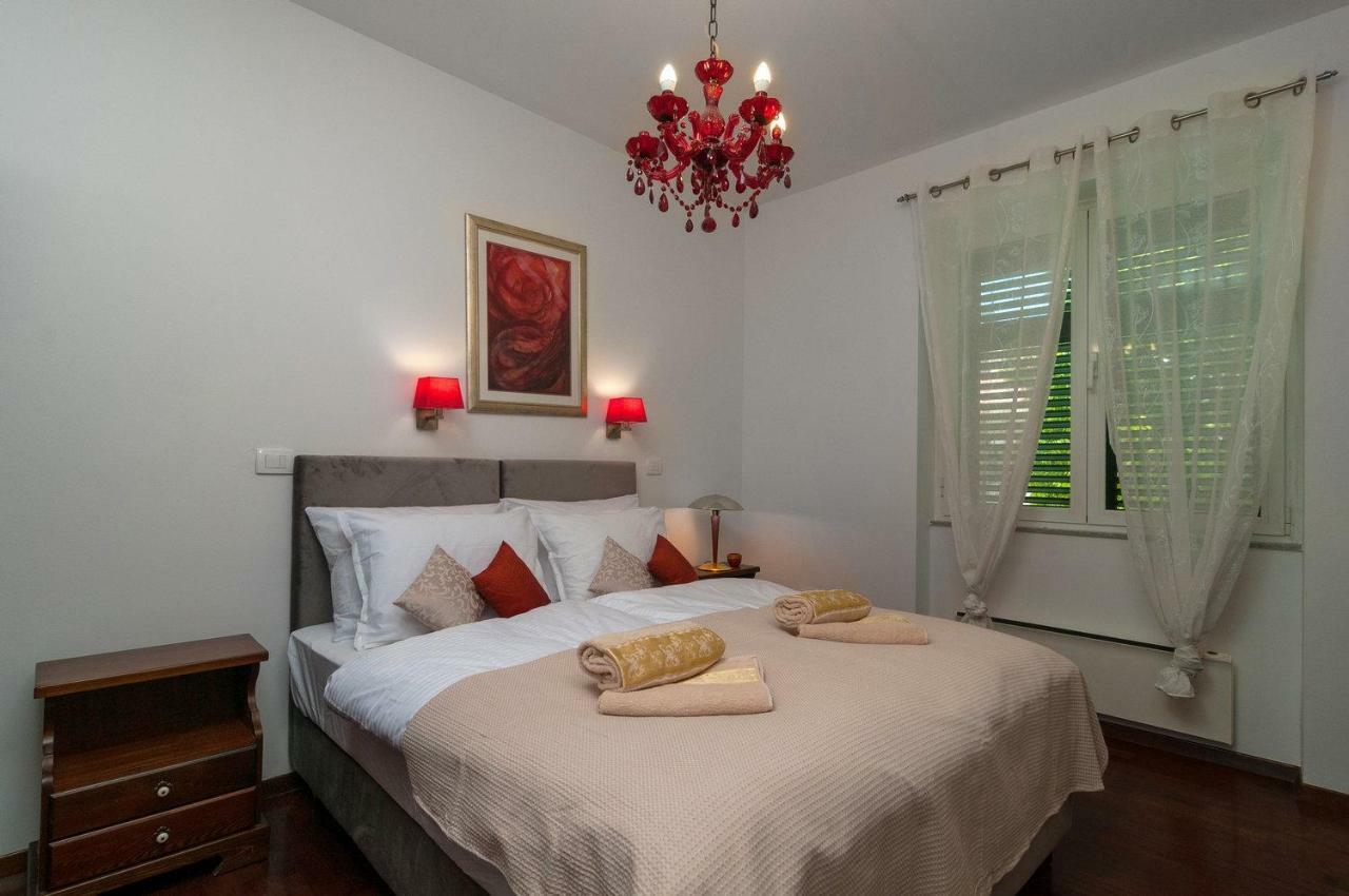 Luxury Rooms 7Heaven Suite Apartment Split Bagian luar foto
